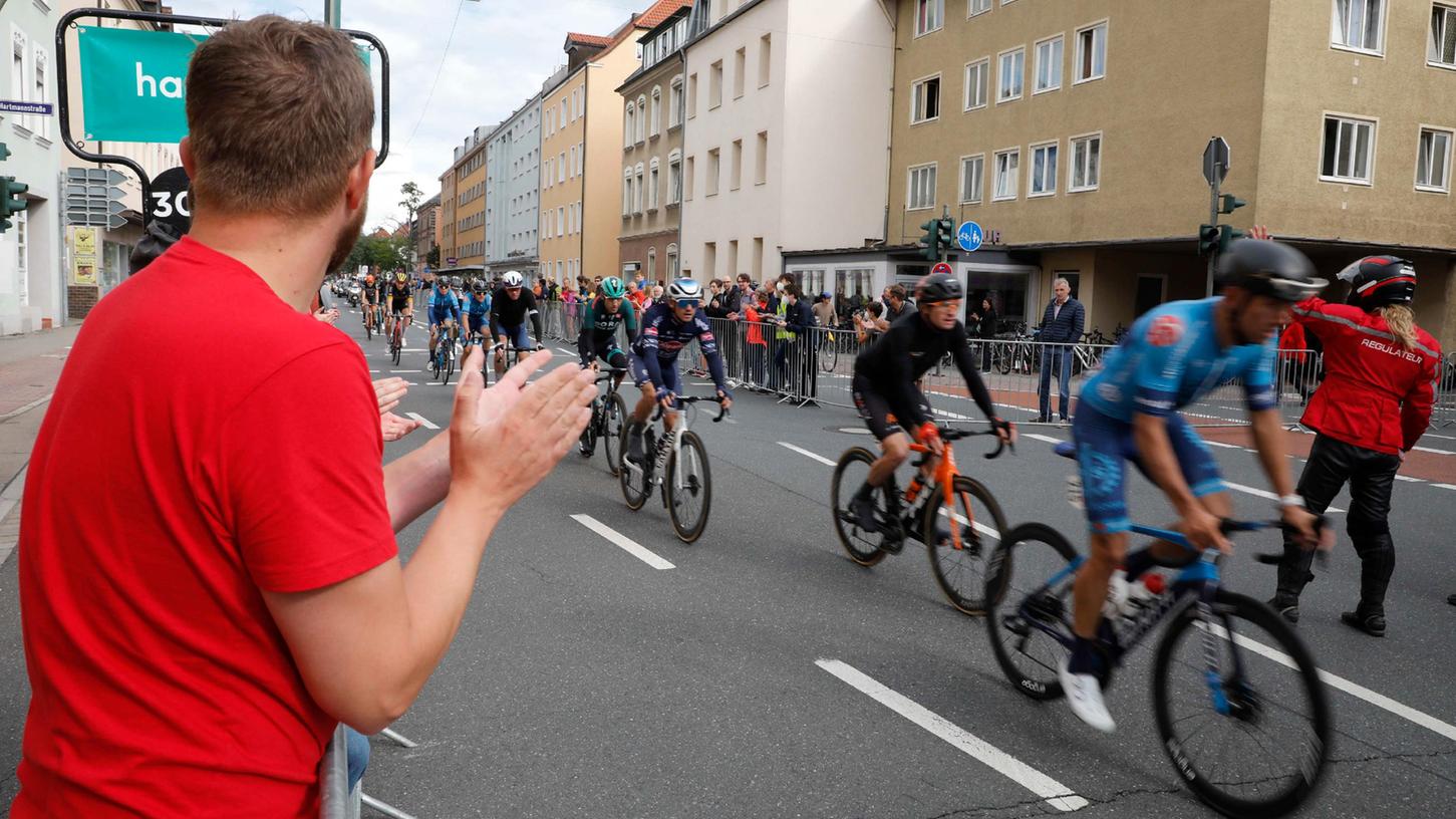 Die Deutschland Tour in Erlangen: Viele Zuschauer waren am Samstag an die Strecke gekommen.