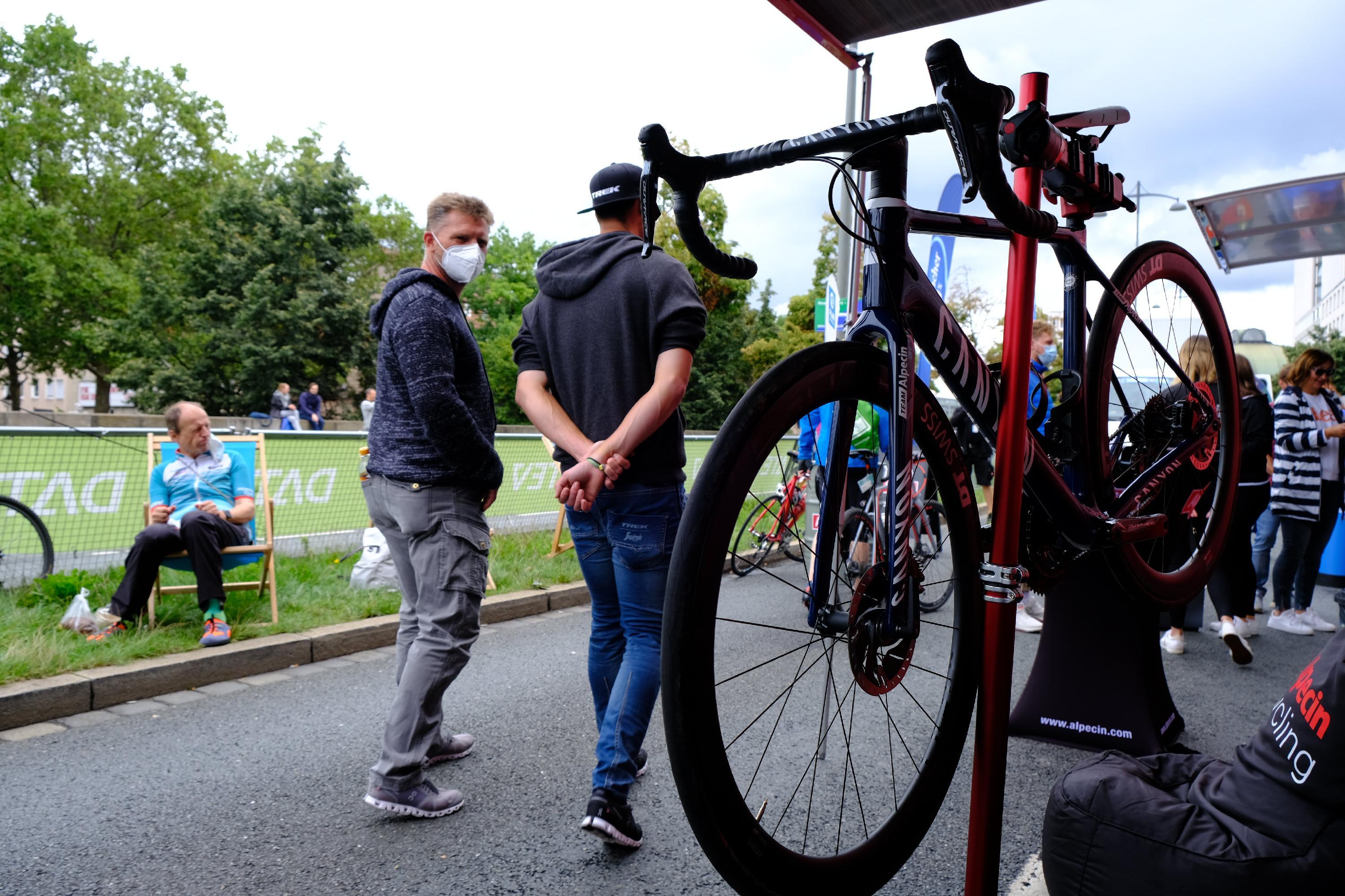 Schicke Räder gab es selbstverständlich auch, die so manche Blicke auf sich zogen.
