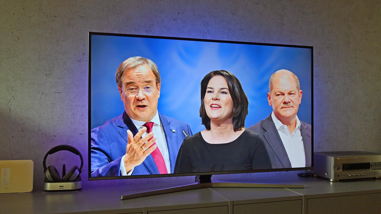 Heute Abend ist es soweit. Erstmals treffen Baerbock, Laschet und Scholz in einem TV-Duell aufeinander.