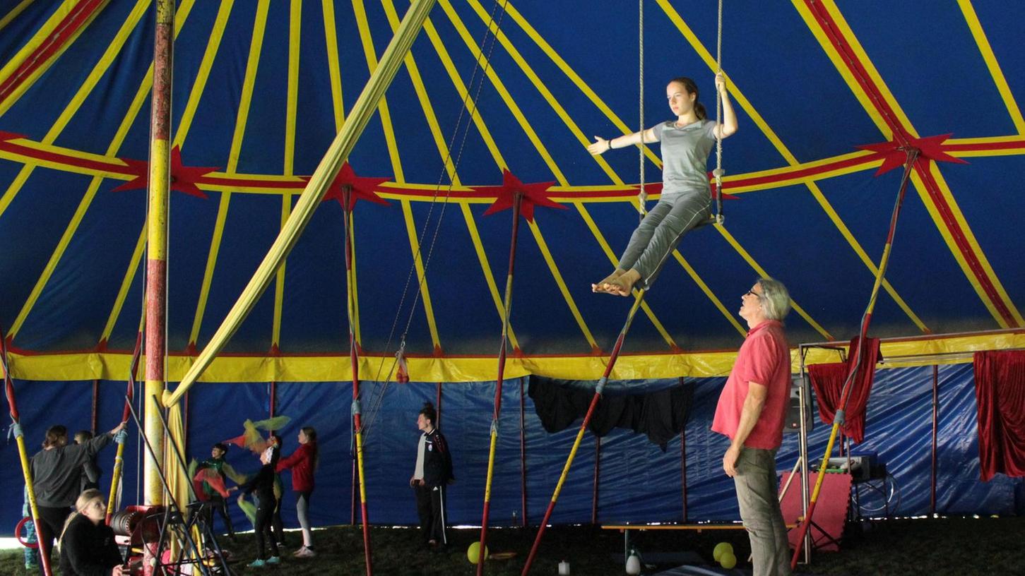 Zirkus Sternschnuppe macht in Fürth Kinder zu Artisten