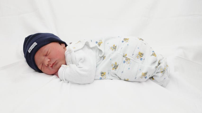 Noah wurde am 26. August mit einem Gewicht von 3700 Gramm und einer Größe von 53,5 Zentimetern im Klinikum Nürnberg Süd geboren. Herzlich willkommen!