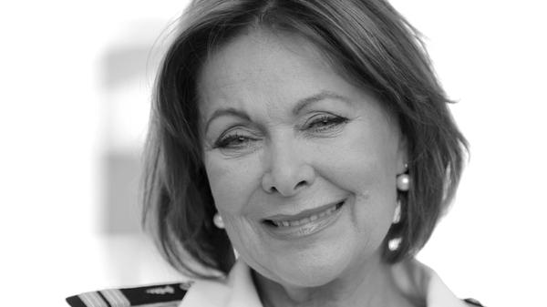 Heide Keller ist im Alter von 81 Jahren gestorben. Das Fernsehpublikum kennt die gebürtige Düsseldorferin vor allem in der Rolle der Chefhostess Beatrice in der ZDF-Reihe "Das Traumschiff". Sie war dort von der ersten Folge an bis 2018 dabei.