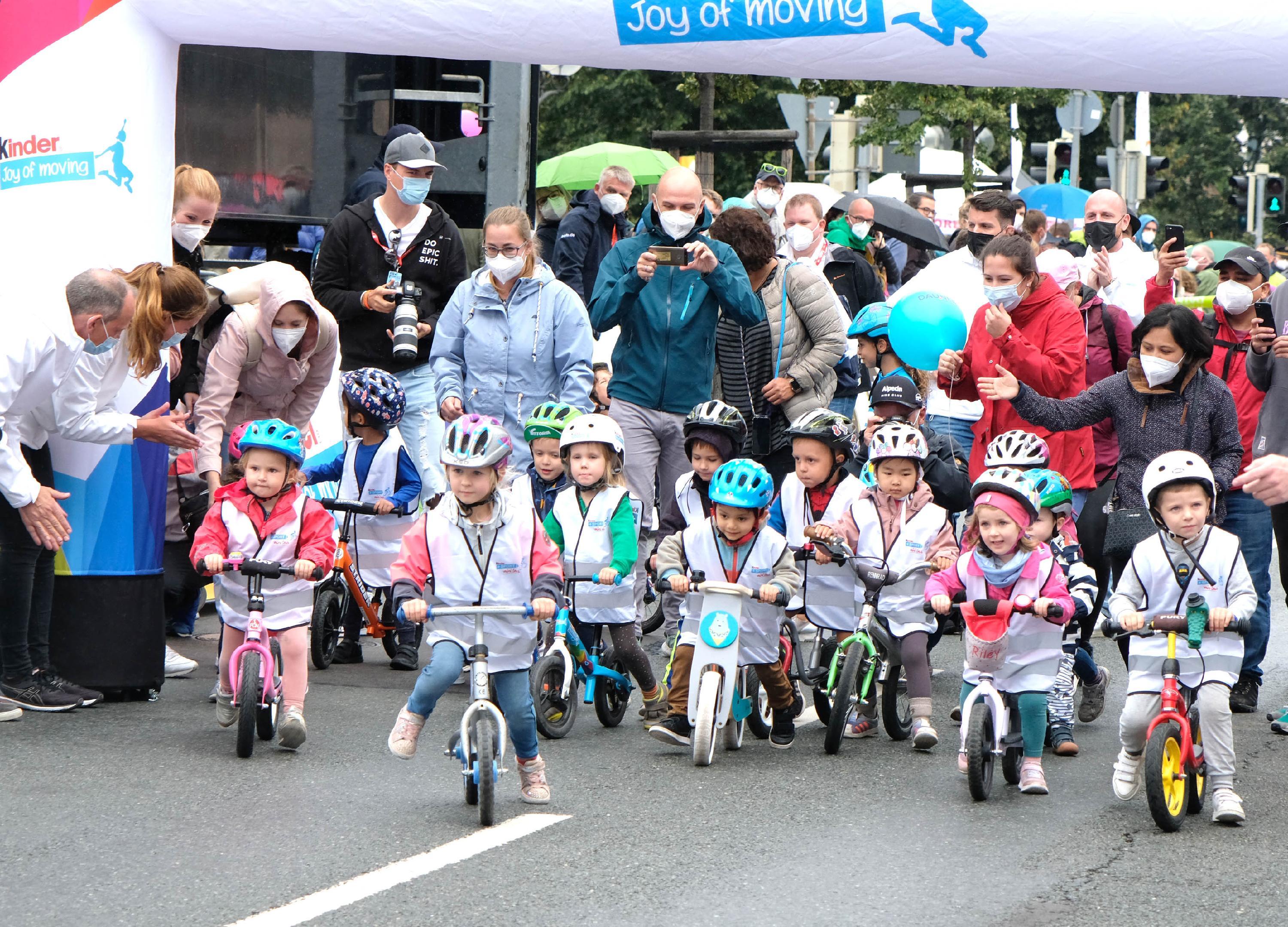 Später am Nachmittag durften die Kinder sogar den offiziellen Zieleinlauf der Deutschland Tour befahren.