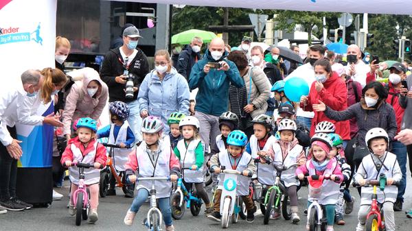 Später am Nachmittag durften die Kinder sogar den offiziellen Zieleinlauf der Deutschland Tour befahren.