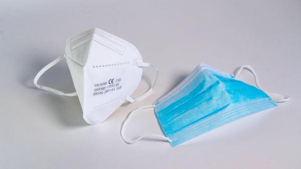 Im Freistaat Bayern werden ab Donnerstag, den 2. September, völlig neue Corona-Regeln gelten. Nicht nur die FFP2-Maskenpflicht soll fallen, auch die Kontaktbeschränkungen und bestehende Vorschriften für die Gastronomie werden gelockert.