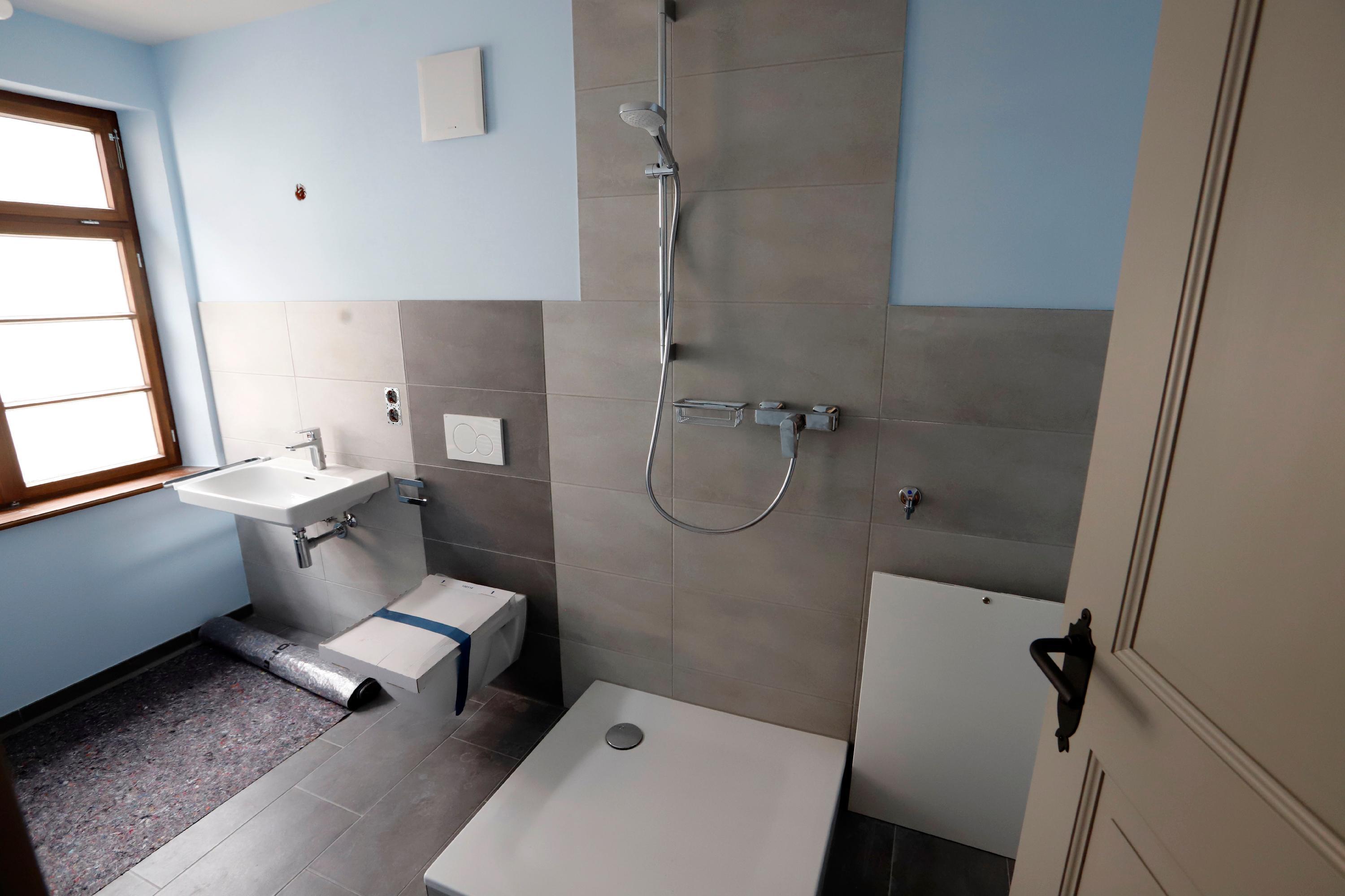 Ein historisches Haus, aber mit modernem Bad, Heizung und Elektroinstallationen. 