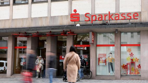 200.000 Kunden betroffen: Schreiben der Sparkasse Nürnberg empört Verbraucherschützer