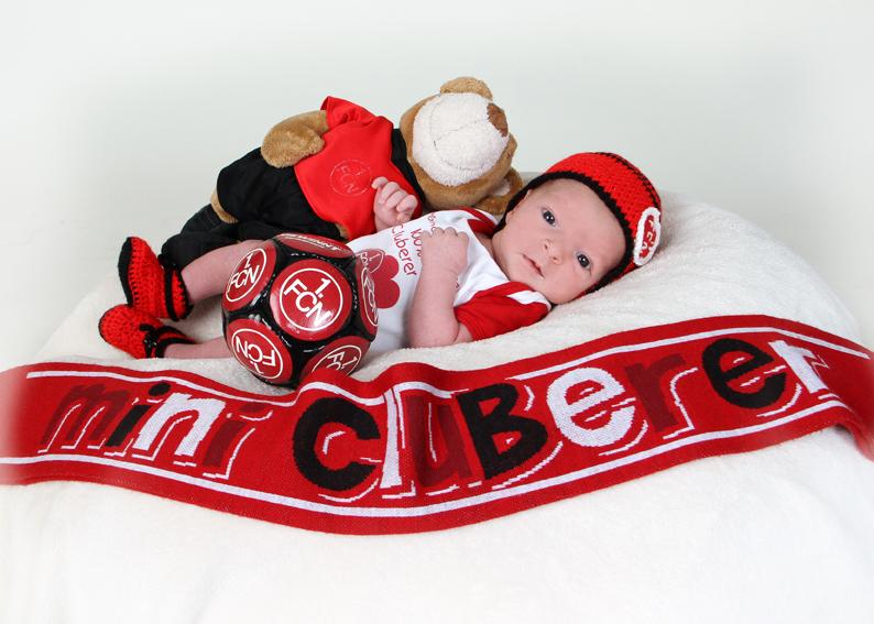 Der Mini-Cluberer Nino erblickte am 17. August das Licht der Welt. Er wog bei einer Größe von 50 Zentimetern 3410 Gramm.