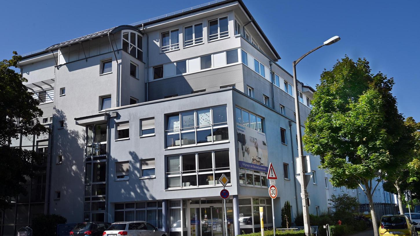 Das Seniorenheim der Diakonie an der Gebbertstraße 72. An dieser Adresse sowie an der Sophienstraße 16 und 18 enden Mietverhältnisse für 38 Wohnungen.  