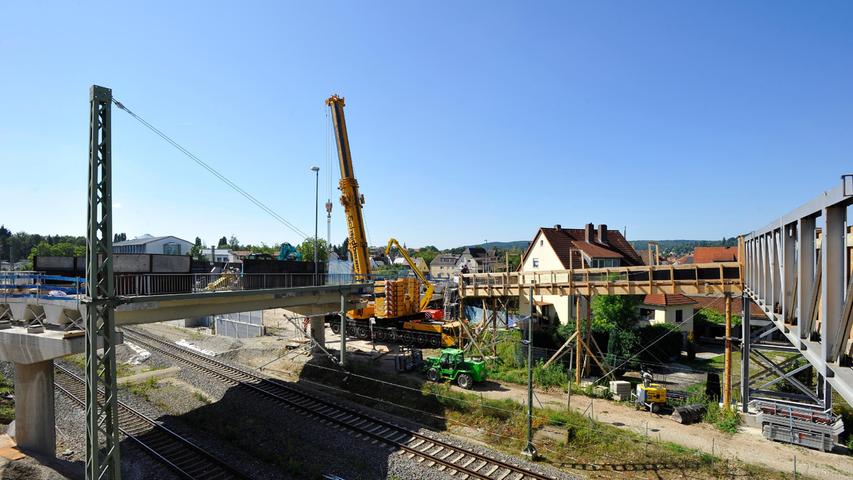 Ressort: Lokales - Forchheim

Datum: 03.09.2021

Foto:  Athina Tsimplostefanaki

Bauarbeiten an Piastenbrücke in Forchheim
Sperre Piastenbrücke