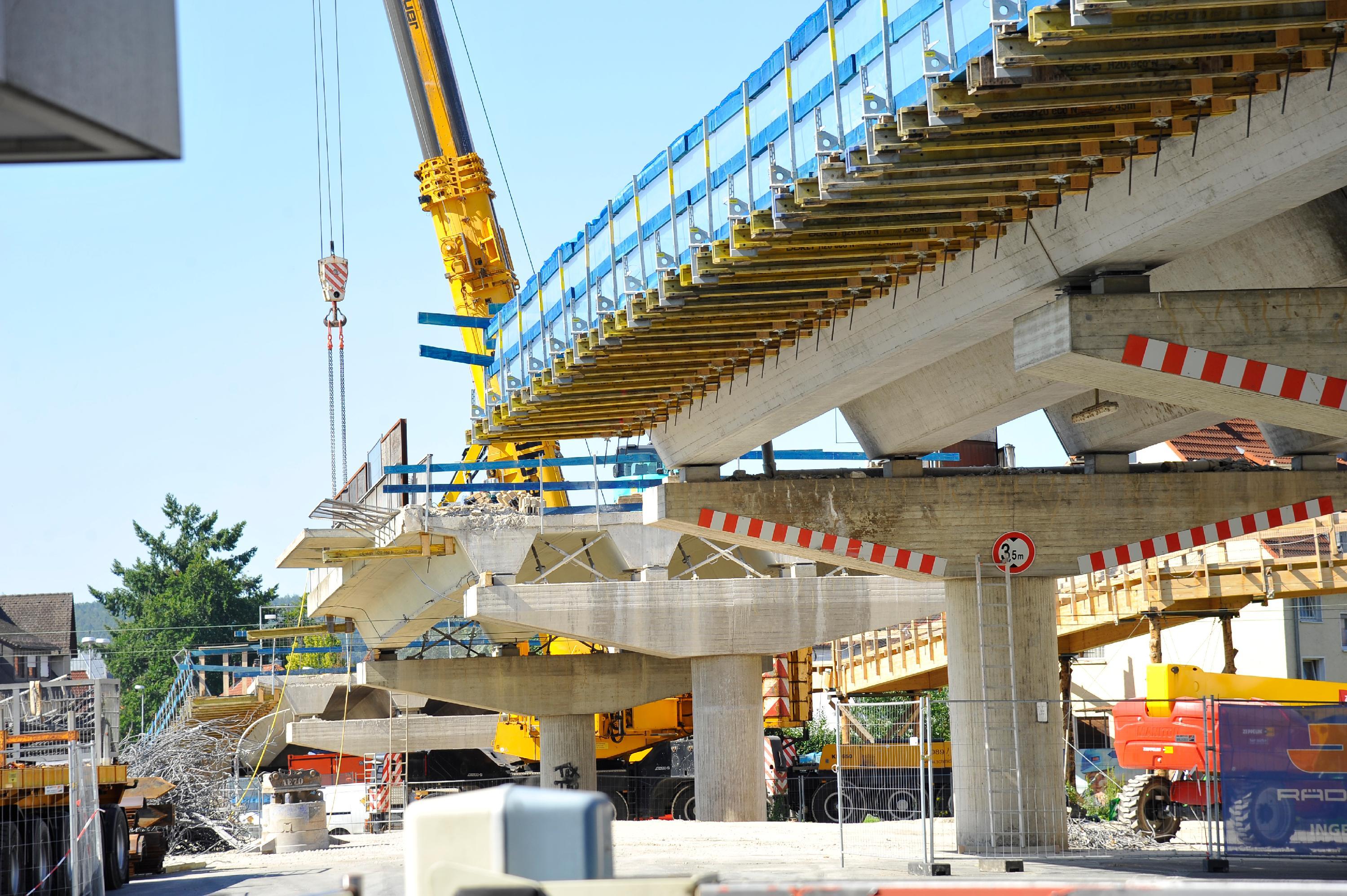 Bauarbeiten an Piastenbrücke in Forchheim

