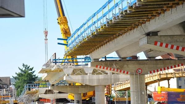 Bauarbeiten an Piastenbrücke in Forchheim