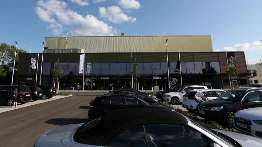 Tip Off am Tillypark: Falcons weihen gegen Ludwigsburg neue Sporthalle ein