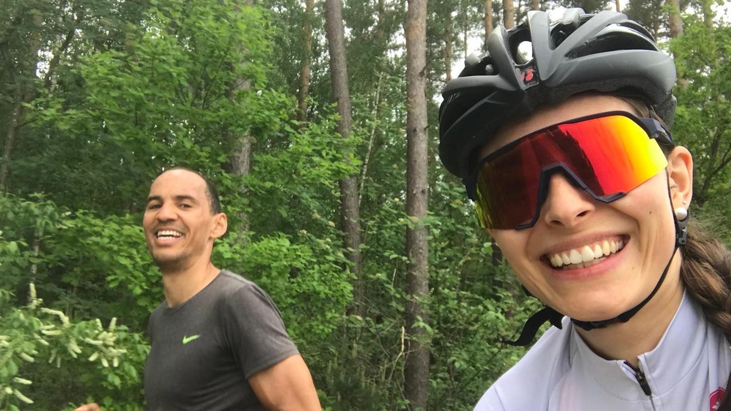 Motiv: Charles Rutaremwa und seine Freundin und Trainingspartnerin Madlin Bußinger, beide Starter in der Langdistanz beim Challenge Roth 2021, Private Bilder aus der Vorbereitung, Foto: privat Motiv: Charles Rutaremwa und seine Freundin und Trainingspartnerin Madlin Bußinger, beide Starter in der Langdistanz beim Challenge Roth 2021, Private Bilder aus der Vorbereitung, Foto: privat