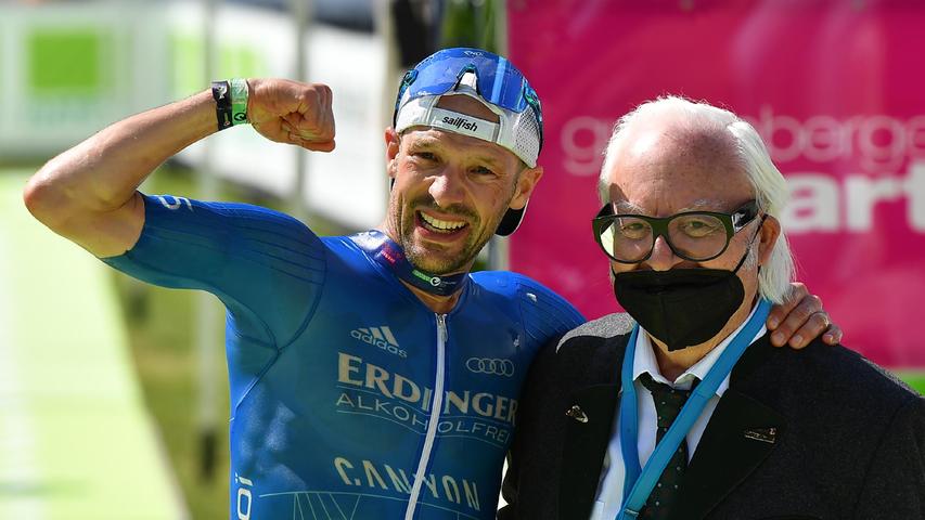 05.09.2021 ---Triathlon --- 2021 --- DATEV Challenge Roth 2021  --- Foto: Sportfoto Zink/OGo --- 

Lange Patrick (5, Team Erdinger Alkoholfrei / DSW Darmstadt ) und Werner Brombach