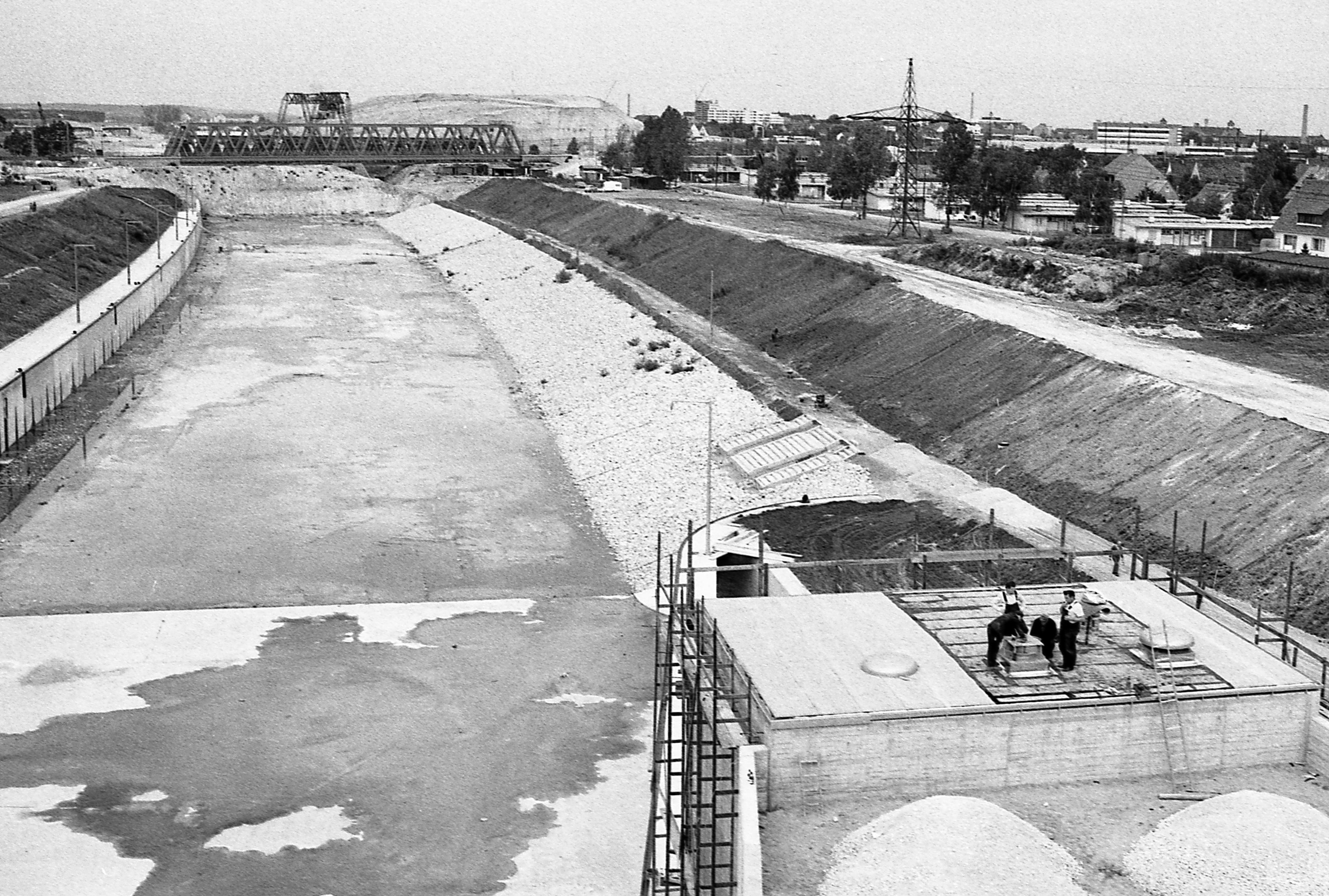 11. September 1971: 12 Nationen arbeiteten an der Schleuse 11. September 1971: 12 Nationen arbeiteten an der Schleuse