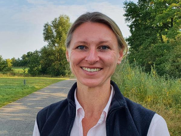Expertin für Wiesenbrüter: Verena Auernhammer.