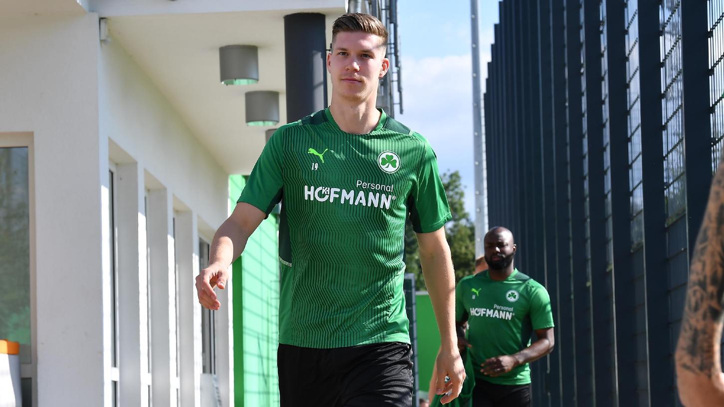 "Ich will vorangehen und ein echter Teamplayer sein", sagt Neuzugang Cedric Itten, der bei Fürth im Sturmzentrum eingeplant ist.