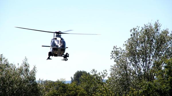 Im August verschwand ein Mann am Altmühlsee. Ganze 16 Tage später fand ihn eine Frau, weil er sich wohl in ihrem Garten versteckt hatte. Nur die letzten sechs Tage konnten die Beamten in etwa rekonstruieren - auch für die Polizei ein sehr kurioser Fall.