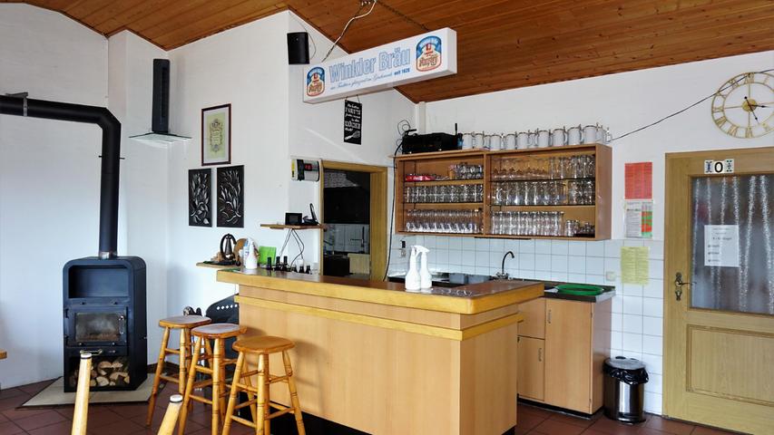 Der Thekenbereich im Dorfhaus in Günching wird ebenfalls umgebaut.
Der Thekenbereich im Dorfhaus in Günching wird ebenfalls umgebaut.