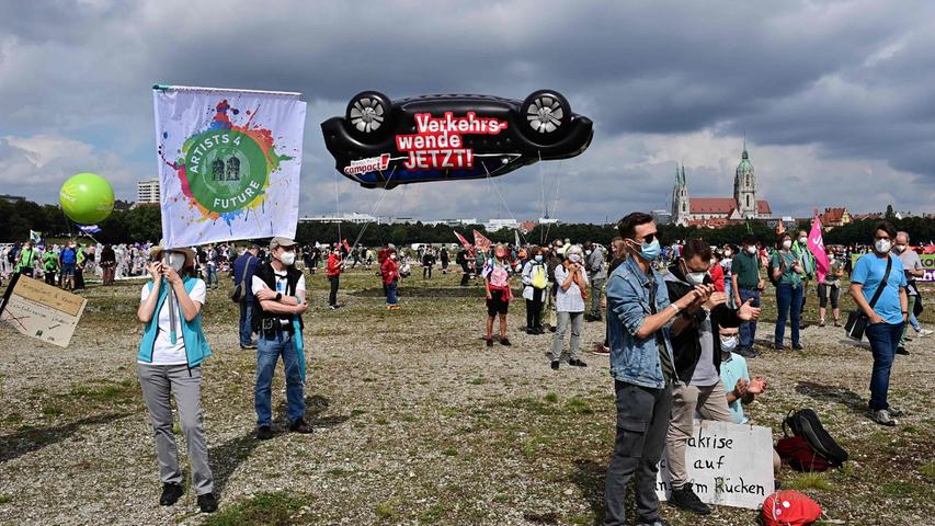 Protest und Schlagstöcke: Die Automesse IAA sorgt für Großeinsätze der Polizei