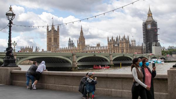 Der größte Flughafen Europas ist von Nürnberg ab dem 28. Oktober auch per Direktflug zu erreichen: An vier Tagen pro Woche fliegt British Airways zum Londoner Airport Heathrow. Der Schwesterflughafen Stansted wird von Ryanair fünfmal pro Woche angesteuert.