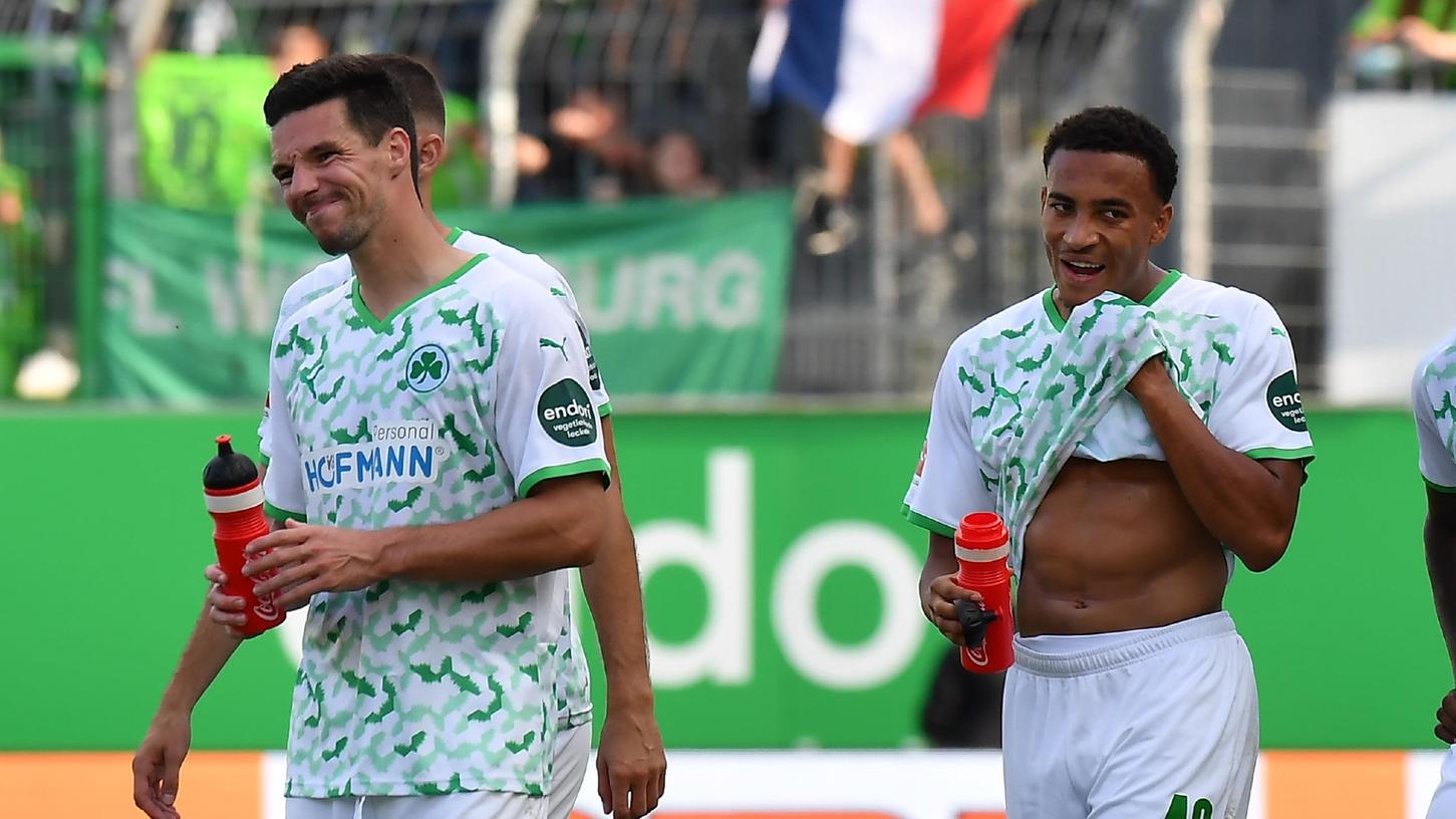 Nicht schlecht, aber auch nicht richtig gut: Nick Viergever (links) und Jamie Leweling nach dem 0:2 gegen den Wolfsburg.
Nicht schlecht, aber auch nicht richtig gut: Nick Viergever (links) und Jamie Leweling nach dem 0:2 gegen den Wolfsburg.