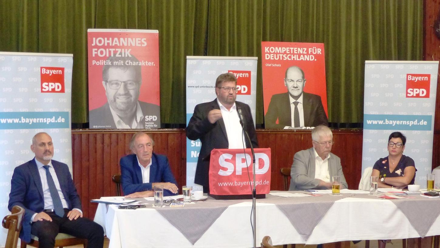 Direktkandiat Johannes Foitzik sprach ebenfalls beim Unterbezirkstag der SPD in Kastl.