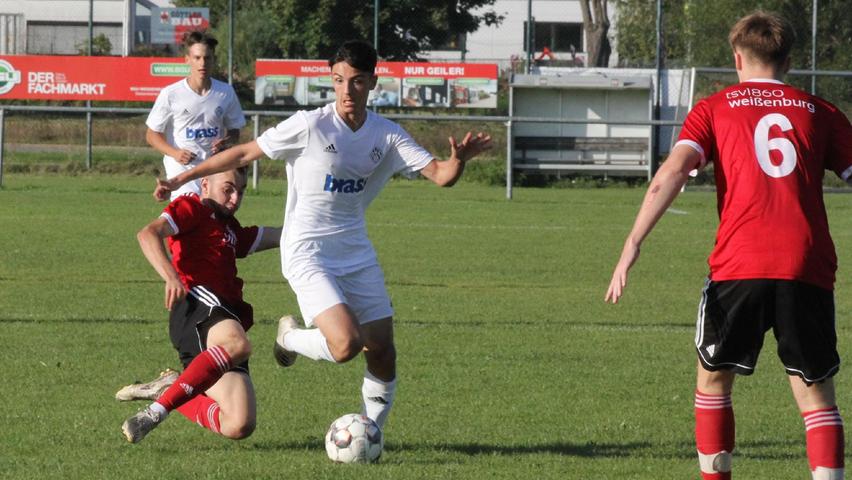 Der TSV 1860 Weißenburg und Viktoria Aschaffenburg lieferten sich in der U19-Bayernliga Nord ein rassiges, temporeiches, umkämpftes und spannendes Spiel, das mit einem 1:1 zu Ende ging.