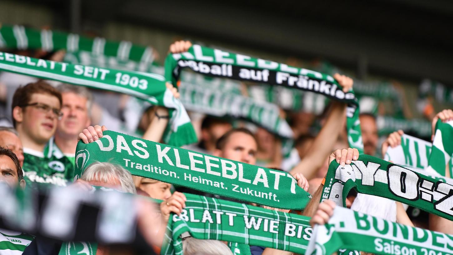Die Fans sind zurück - aber ganz offensichtlich noch nicht alle. Die Mannschaft könnte jedenfalls jede Unterstützung gebrauchen.
Die Fans sind zurück - aber ganz offensichtlich noch nicht alle. Die Mannschaft könnte jedenfalls jede Unterstützung gebrauchen.
