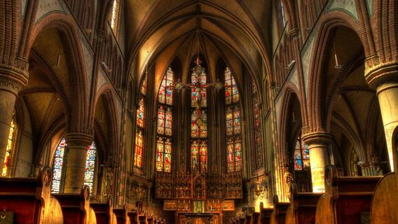 Missbrauchsstudie: Kirche schützte Täter statt Kinder