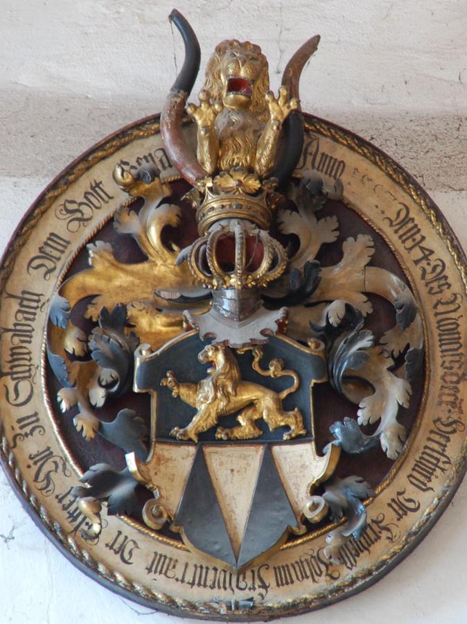 Totenschild in der Stadtkirche für den 1587 verstorbenen Johann Frauentraut den Älteren.
Totenschild in der Stadtkirche für den 1587 verstorbenen Johann Frauentraut den Älteren.