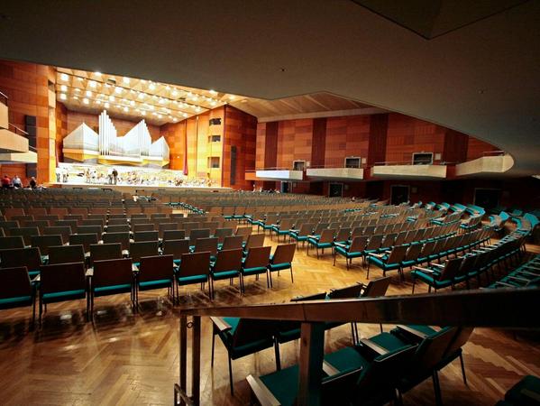 Sie hätte dann für große Konzerte ausgedient: die unter Denkmalschutz stehende Nürnberger Meistersingerhalle.