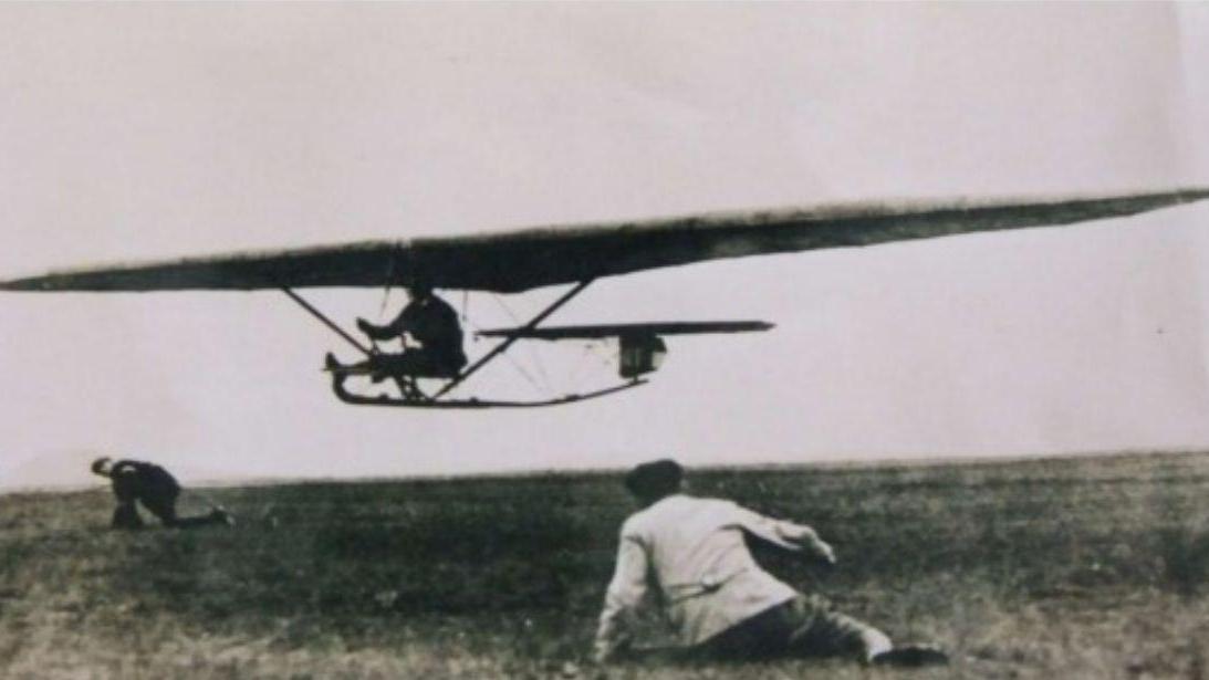 So sah einer von Harths Fliegern aus: hier bei einem Start von der Wasserkuppe in der Rhön.