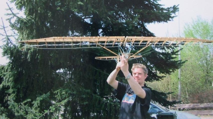 Eines der beiden existierenden Modelle des Rekord-Segelflugzeugs. Eines der beiden existierenden Modelle des Rekord-Segelflugzeugs.