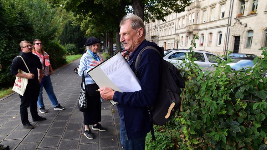 "Wir sind wer": Norbert Authenrieth führte die Besucher durch Fürths Prachtstraßen. "Wir sind wer": Norbert Authenrieth führte die Besucher durch Fürths Prachtstraßen.