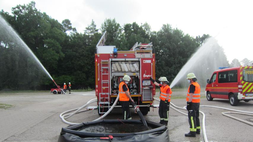 Nicht nur Übungen, wie hier auf dem Gelände der Gunzenhäuser Firma rf-plast sind notwendig, damit die Feuerwehren immer einsatzbereit sind. Auch die Ausstattung und Manpower muss passen. Wie es hier um die Feuerwehren in Gunzenhausen und den Stadtteilen bestellt ist und welche Investitionen notwendig sind, soll im kommenden Jahr ein Feuerwehrbedarfsplan eruieren.
Nicht nur Übungen, wie hier auf dem Gelände der Gunzenhäuser Firma rf-plast sind notwendig, damit die Feuerwehren immer einsatzbereit sind. Auch die Ausstattung und Manpower muss passen. Wie es hier um die Feuerwehren in Gunzenhausen und den Stadtteilen bestellt ist und welche Investitionen notwendig sind, soll im kommenden Jahr ein Feuerwehrbedarfsplan eruieren.