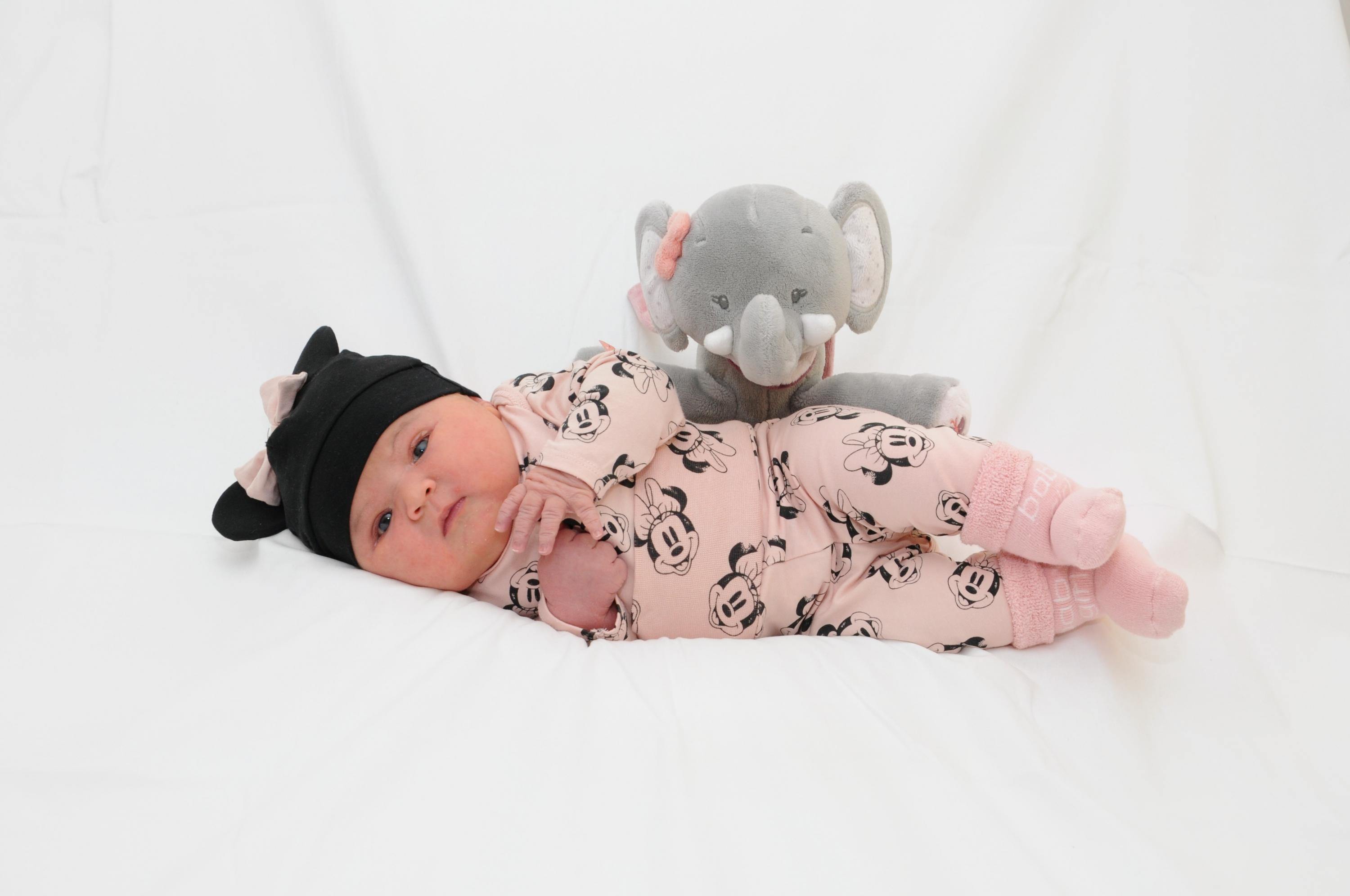 Die kleine Luana kam am 21. September 2021 mit 4550 Gramm und 51 Zentimetern im Nürnberger Südklinikum auf die Welt.