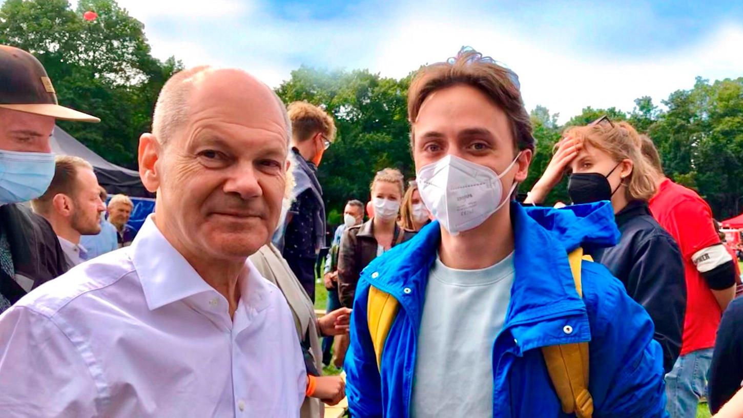 Unter anderem mit dem derzeitigen Vizekanzler und SPD-Kanzlerkandidaten Olaf Scholz (links) suchte Paul Krauß das Gespräch. Unter anderem mit dem derzeitigen Vizekanzler und SPD-Kanzlerkandidaten Olaf Scholz (links) suchte Paul Krauß das Gespräch.