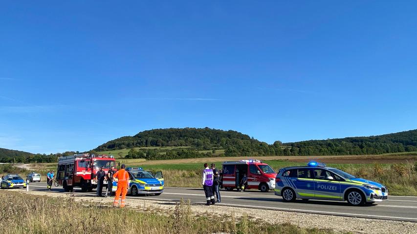 Drei Tote und zwei Schwerverletzte: Tragischer Unfall auf der B2 bei Weißenburg