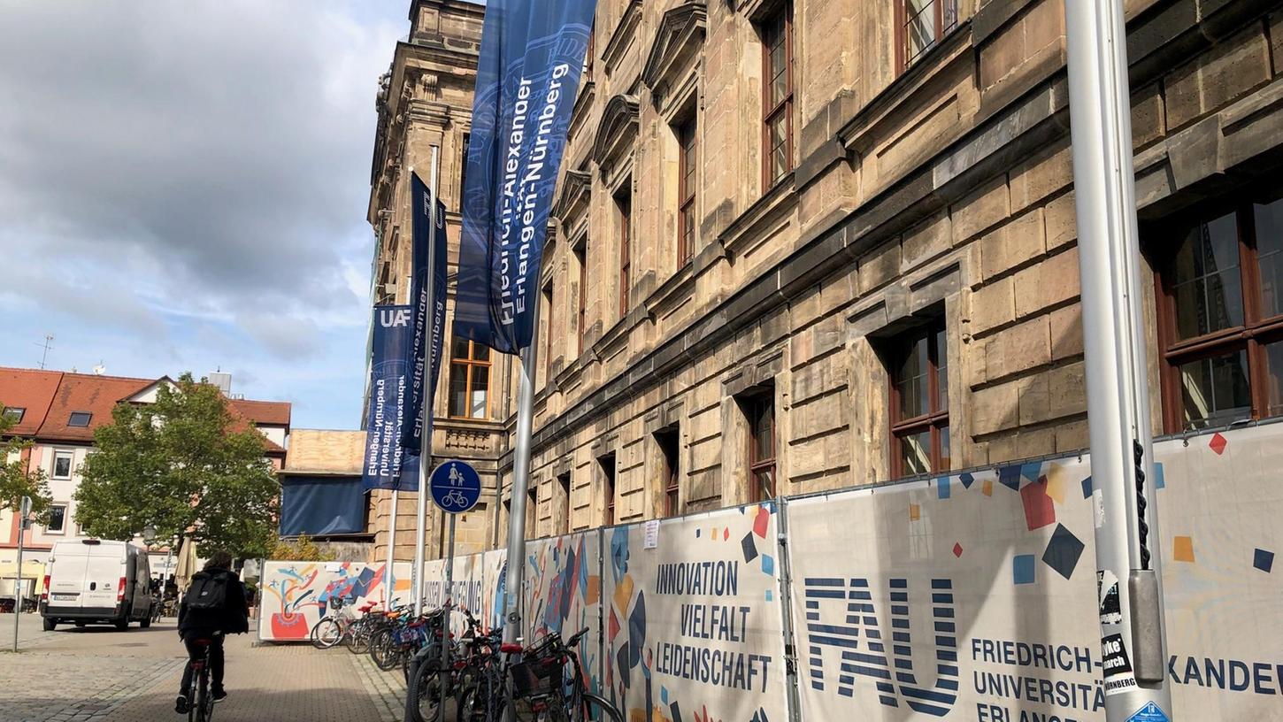Das Schloss, in dem die Uni sitzt, bedarf einer Generalsanierung.
Das Schloss, in dem die Uni sitzt, bedarf einer Generalsanierung.