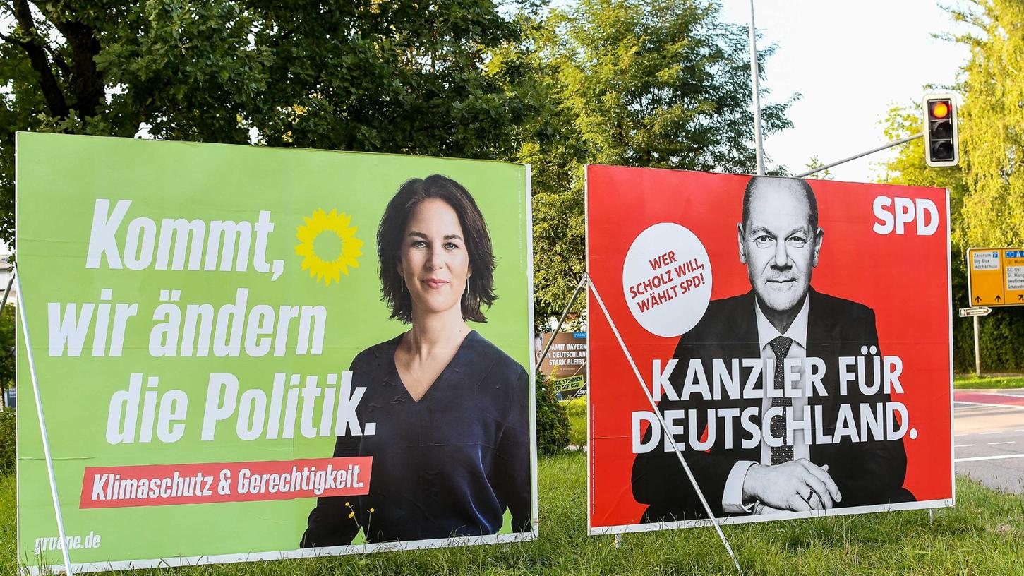 Weniger Ideologie und mehr Pragmatismus, so lautet der Leitfaden für das nächste Bündnis - egal ob es eine Jamaica-, Ampel-, Deutschland- oder Sonst-wie-Koalition sein wird.
Weniger Ideologie und mehr Pragmatismus, so lautet der Leitfaden für das nächste Bündnis - egal ob es eine Jamaica-, Ampel-, Deutschland- oder Sonst-wie-Koalition sein wird.