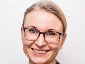 Mari Koskela ist Vorstandsvorsitzende des Deutsch-Finnischen Vereins Nürnberg. Sie liebt Vokale.
