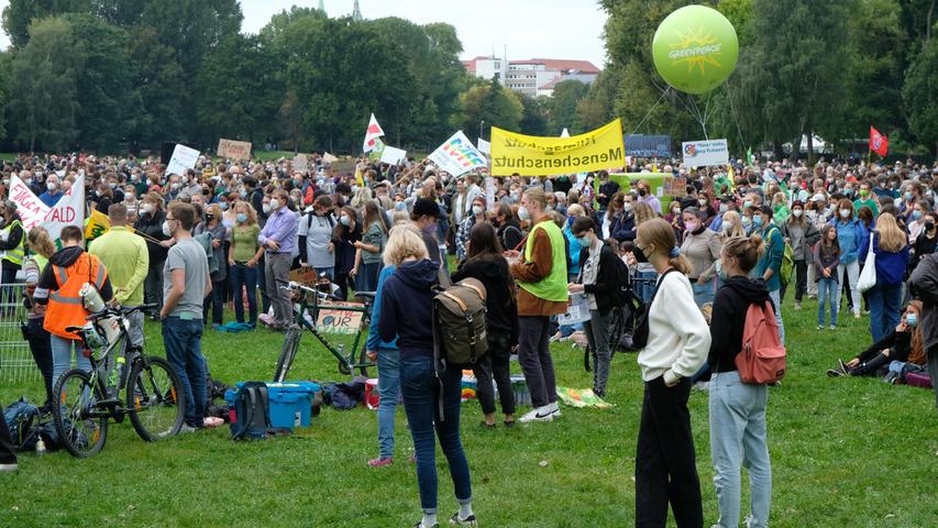 #AllesfürsKlima: Zahlreiche Demonstranten machen an Wöhrder Wiese auf Klimaschutz aufmerksam