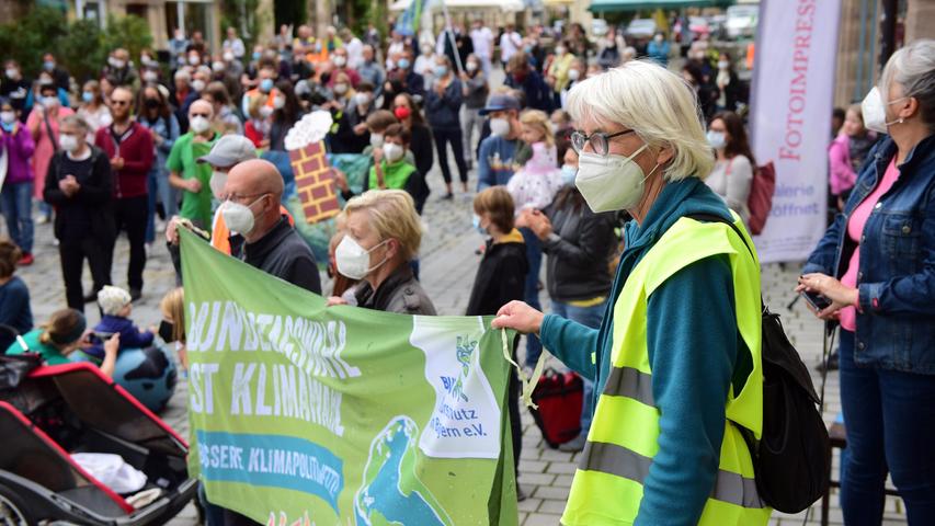 Klimaschützer setzen auch in Fürth ein eindrucksvolles Zeichen