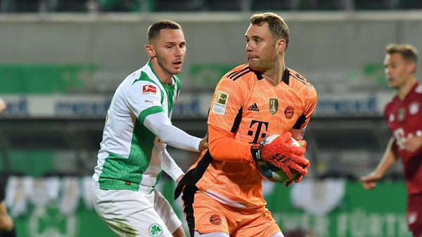 Der Kapitän wollte vorangehen, wenn nötig auch mit einer Grätsche. Die brachte ihm relativ früh die Gelbe Karte ein, bis zur Halbzeitpause fiel Branimir Hrgota danach eher durch sein Lamentieren bei jeder Abseitsentscheidung auf. Seine Dynamik hatten auch die Münchner weitgehend gut im Griff, für einen seiner Klasse ist das bislang zu wenig in dieser Saison - allerdings fehlt es ihm oft auch an Unterstützung.