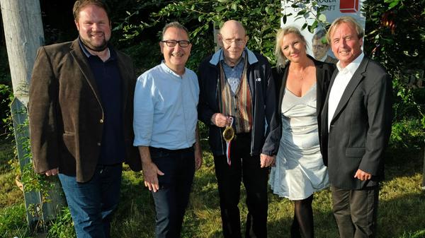 SPD zeichnet Mundart-Dichter Günter Stössel mit Karl-Bröger-