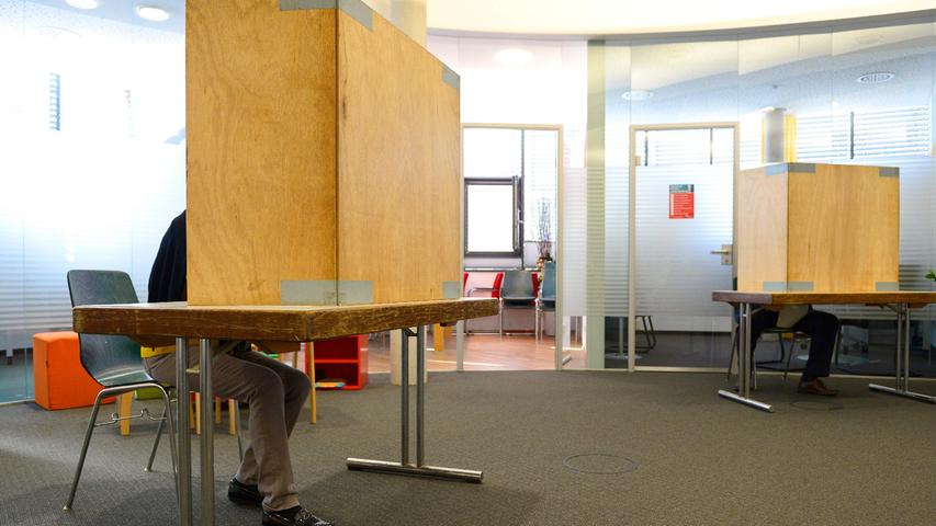 Im Wahllokal Sparkasse Forchheim-West in der Merianstraße: Bis 18 Uhr sind die Wahllokale für die Bundestagswahl 2021 geöffnet.