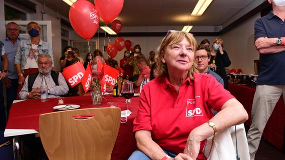 Große Freude: So war die Wahlparty der SPD in Fürth