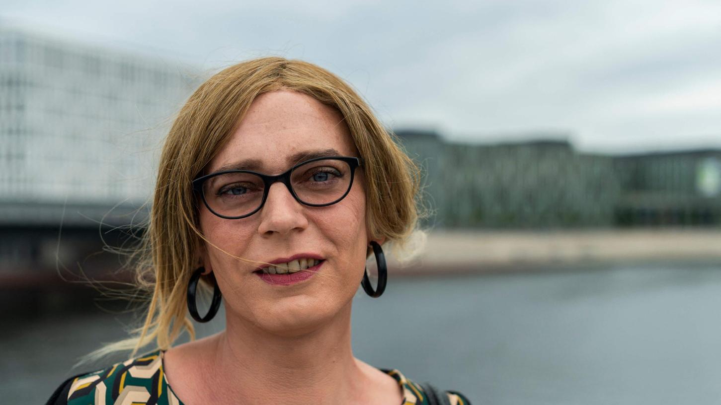 Tessa Ganserer, Kandidatin der Grünen im Nürnberger Norden, hat den Stimmenanteil ihrer Partei deutlich erhöht. Für das  Direktmandat wird es trotzdem nicht reichen. Ganserer wird aber wahrscheinlich über die Liste in den Bundestag einziehen.